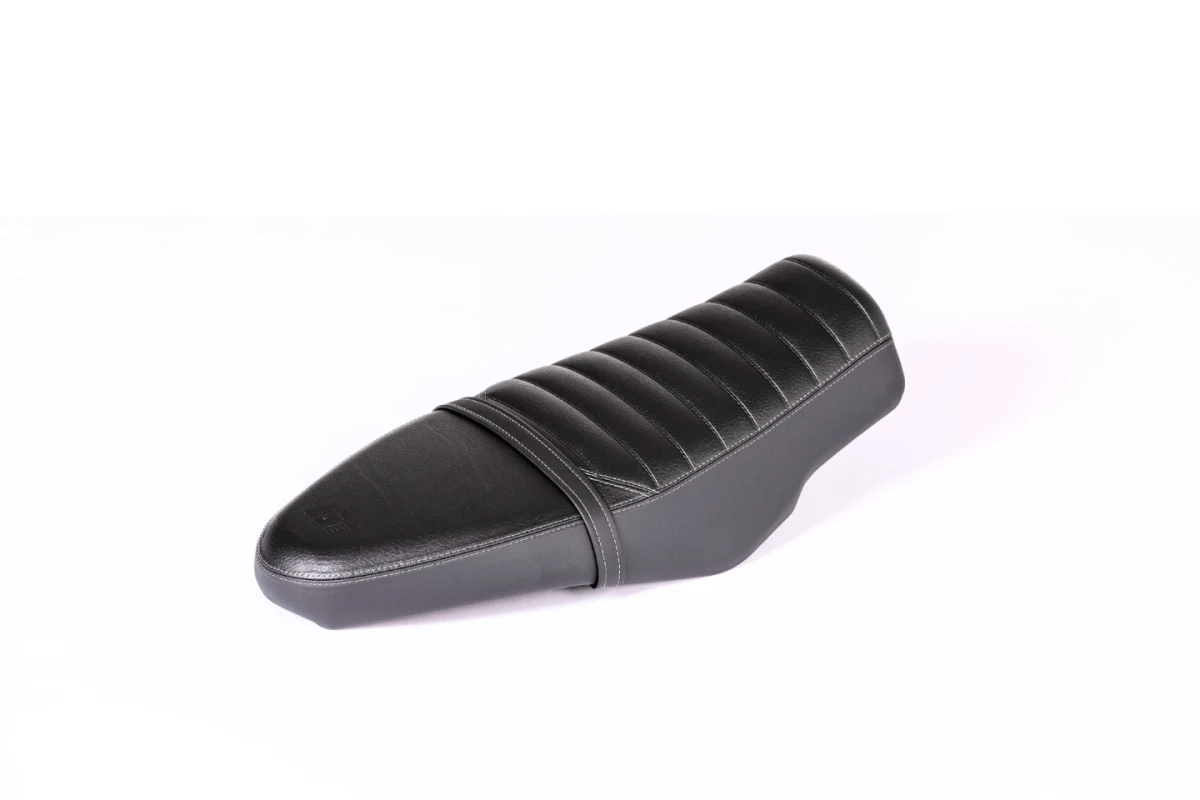 Asiento plano elevado negro